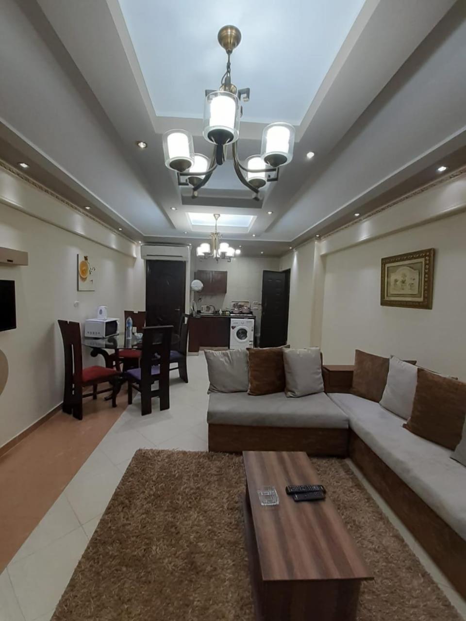 Apartment Saraya Awad Hegazi Street- Families Only *