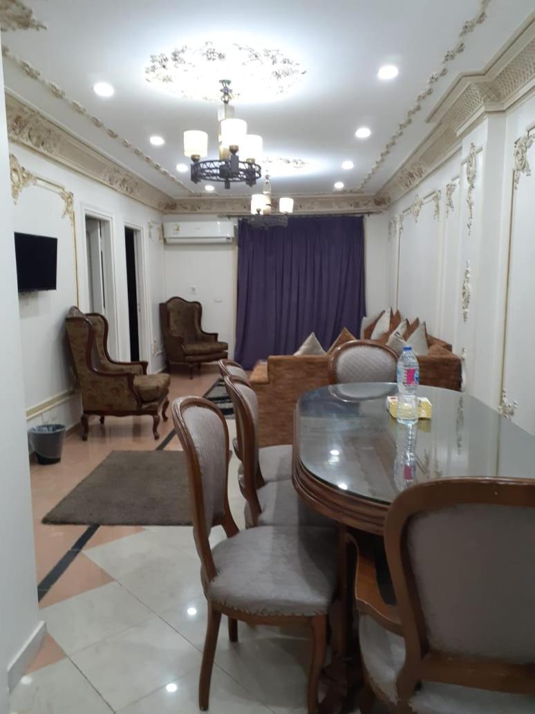 Apartment Saraya Awad Hegazi Street- Families Only *