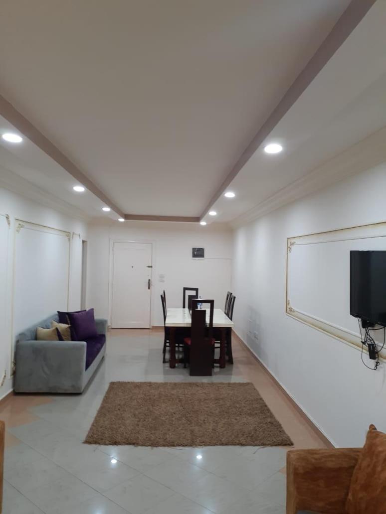 Saraya Awad Hegazi Street- Families Only *