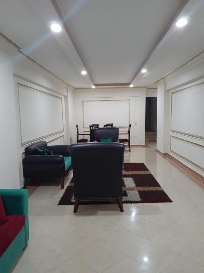 Apartment Saraya Awad Hegazi Street- Families Only