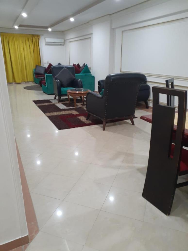 Apartment Saraya Awad Hegazi Street- Families Only